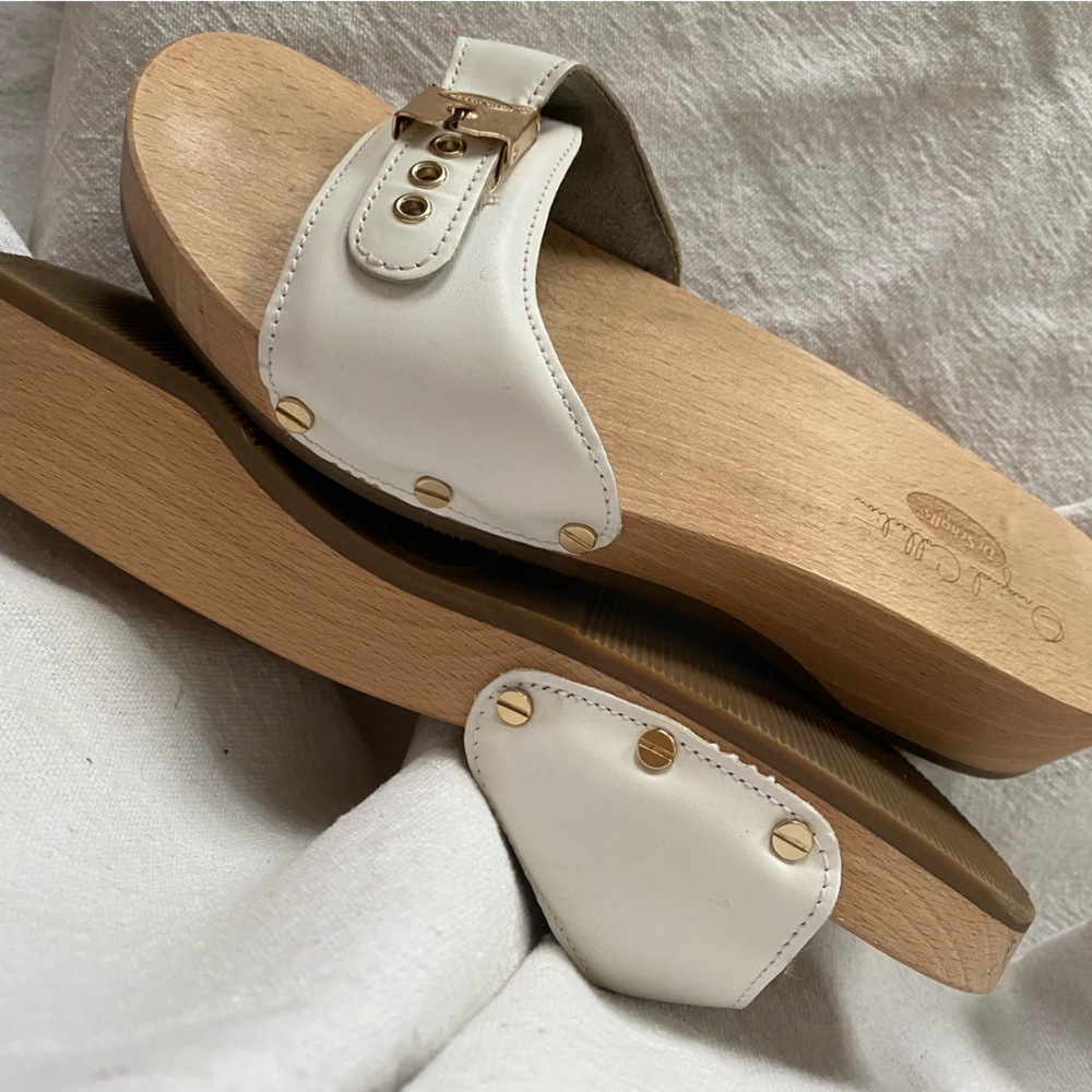 Dr Scholl's White Leather Buckle Clog Sandals - Women